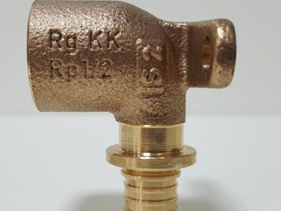 366099-001 угол Rehau Rautitan RX 16 x 1/2" В лучшая цена