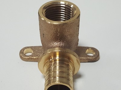 Угол настенный с внутренней резьбой Rehau Rautitan RX 20 x 1/2" В оригинальная продукция