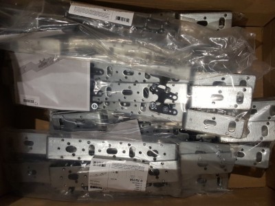 105529-008 Кронштейн тип Rehau O 75/150