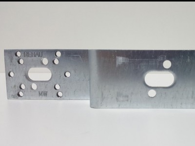 105532008 Кронштейн Rehau Z 30