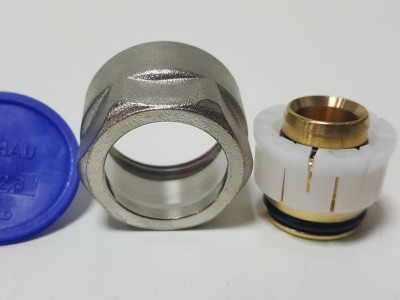 Резьбозажимное соединение Rehau 20 x 2.8 на santehmaster.ua